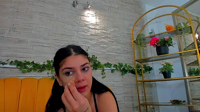 SerennaNoir online show from 12/22/25, 05:37