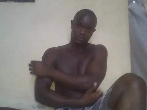 UsTwo  online show from 11/27/25, 03:19