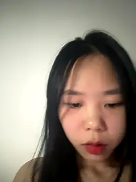 Kiee-lee online show from 11/26/25, 02:18