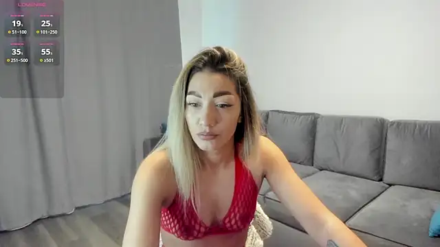 Snapshot of rossana_doll chatting on 01/10/26, 08:49 rossana doll online show from 01/10/26, 08:49