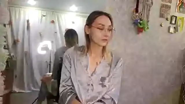 MistieSchorn online show from 11/20/25, 01:00