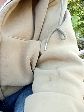 Snapshot of susie_min chatting on 11/22/25, 08:46 susie min online show from 11/22/25, 08:46