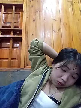 Snapshot of susie_min chatting on 11/26/25, 12:28 susie min online show from 11/26/25, 12:28