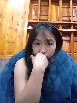 Snapshot of susie_min chatting on 11/29/25, 11:24 susie min online show from 11/29/25, 11:24