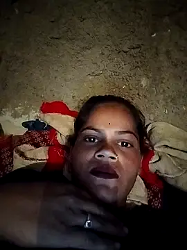 Snapshot of mamata_jo chatting on 12/20/25, 03:52 mamata jo online show from 12/20/25, 03:52