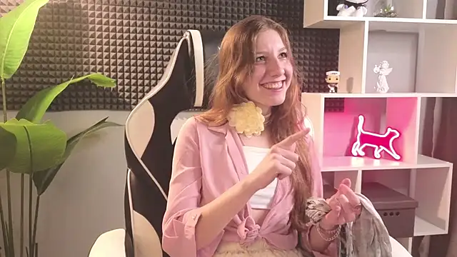 Snapshot of HazeLuneth chatting on 02/12/26, 08:42 HazeLuneth online show from 02/12/26, 08:42