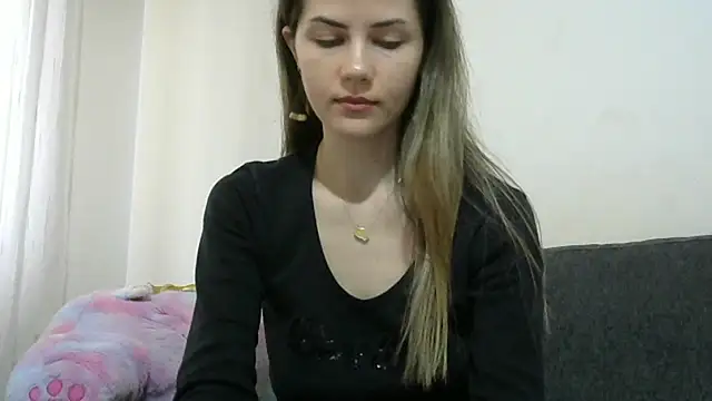 Erii18 online show from 12/17/25, 12:00