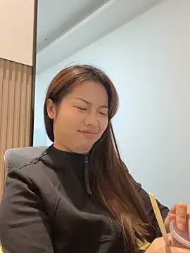 GYYoo online show from 11/27/25, 05:31