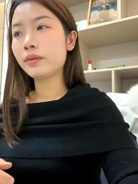 GYYoo online show from 12/16/25, 05:23