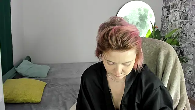 Snapshot of LaylaCookies_ chatting on 11/25/25, 05:40 LaylaCookies online show from 11/25/25, 05:40