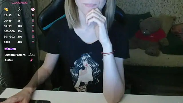 Snapshot of __Katherine___ chatting on 11/26/25, 02:40 Katherine online show from 11/26/25, 02:40