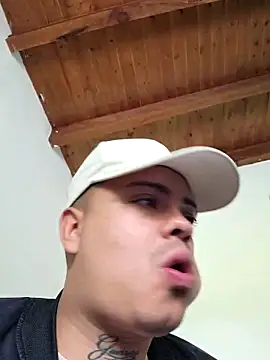 Snapshot of Teo_Vanegass chatting on 11/20/25, 03:56 Teo Vanegass online show from 11/20/25, 03:56