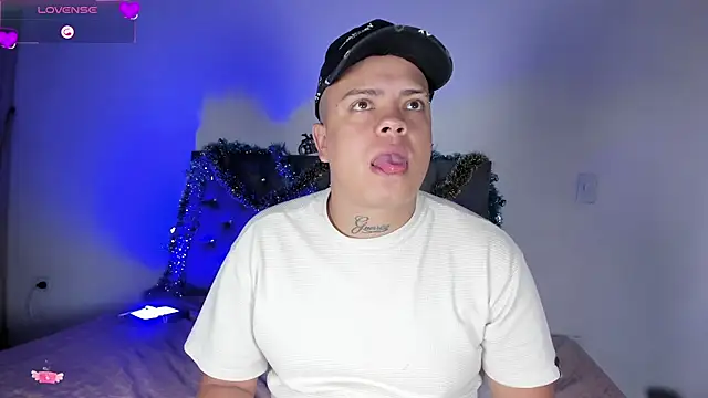 Snapshot of Teo_Vanegass chatting on 11/30/25, 02:21 Teo Vanegass online show from 11/30/25, 02:21