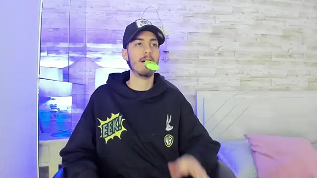 Emir Ozan  online show from 01/11/26, 11:37