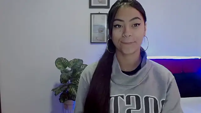 Juliana  lx online show from 04/15/26, 02:02