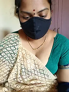 Snapshot of Paru_Tamil_Ponnu chatting on 11/26/25, 06:14 Paru Tamil Ponnu online show from 11/26/25, 06:14