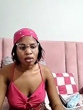 Snapshot of Cherrydollx chatting on 05/28/26, 07:16 Cherrydollx online show from 05/28/26, 07:16