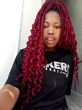 Sweethoneypot25 online show from 02/05/26, 09:14