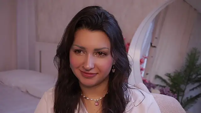 Snapshot of DovieMascall chatting on 11/24/25, 07:41 DovieMascall online show from 11/24/25, 07:41