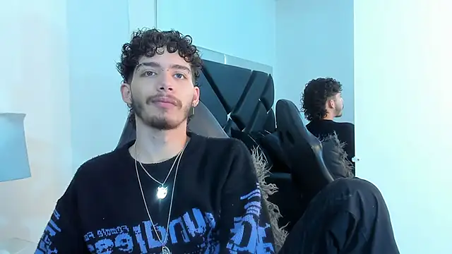 Snapshot of JojoBraando chatting on 11/28/25, 10:45 JojoBraando online show from 11/28/25, 10:45