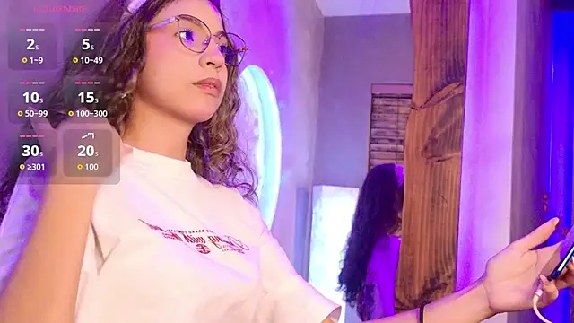 Snapshot of Kaaory chatting on 12/15/25, 04:22 Kaaory online show from 12/15/25, 04:22