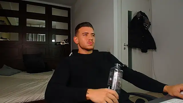 ElijahThorne online show from 01/12/26, 05:34