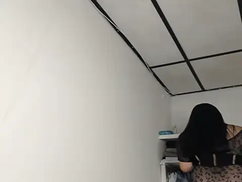 Snapshot of kira-stormm chatting on 02/19/26, 09:33 kira-stormm online show from 02/19/26, 09:33