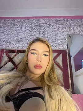 valeryfox   online show from 11/26/25, 11:22