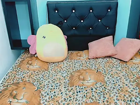 xwetdreamsx online show from 12/15/25, 07:51