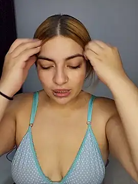 mila curvy online show from 11/28/25, 10:23