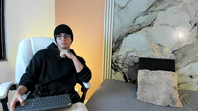 eren jeager online show from 02/06/26, 01:21