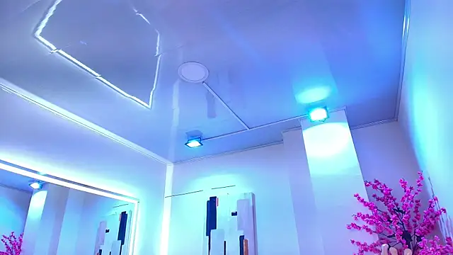 Emily andrews online show from 04/11/26, 07:18