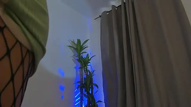 Snapshot of Catty_Noir chatting on 11/25/25, 09:59 Catty Noir online show from 11/25/25, 09:59