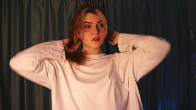 FannyRay online show from 12/02/25, 08:04