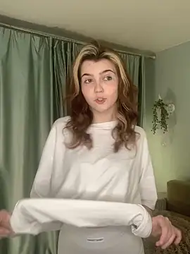 FannyRay online show from 12/16/25, 11:10