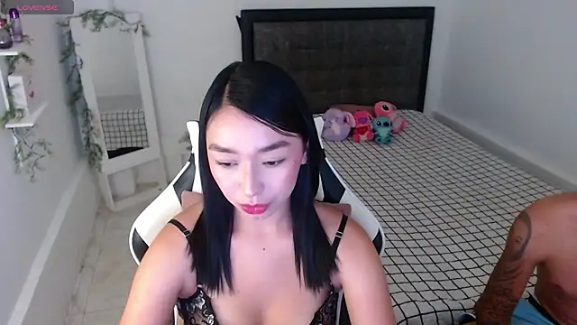 Ariel Laurentt online show from 07/03/26, 02:18