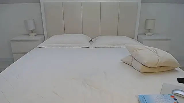 Milena29 online show from 09/20/25, 04:57