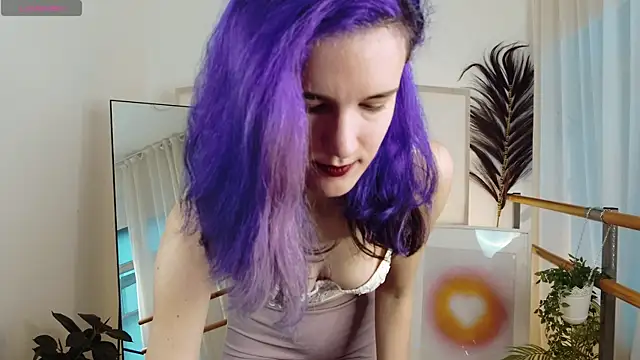 Snapshot of AuraLauna chatting on 11/25/25, 07:19 AuraLauna online show from 11/25/25, 07:19