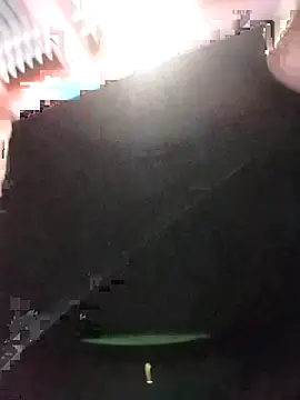 Snapshot of Paola-Lond chatting on 11/22/25, 02:43 Paola-Lond online show from 11/22/25, 02:43