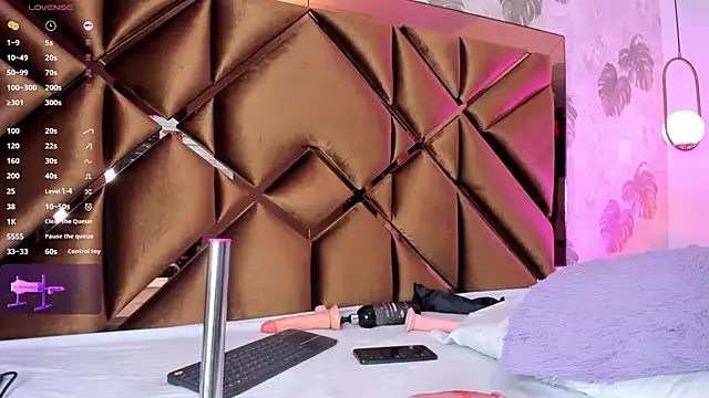 Alexa-Lynx online show from 04/15/26, 05:36