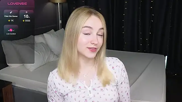 Shy Polly online show from 06/02/26, 12:01
