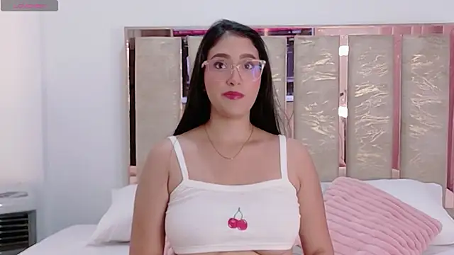 Snapshot of Isa_londonn21 chatting on 12/04/25, 09:12 Isa londonn21 online show from 12/04/25, 09:12