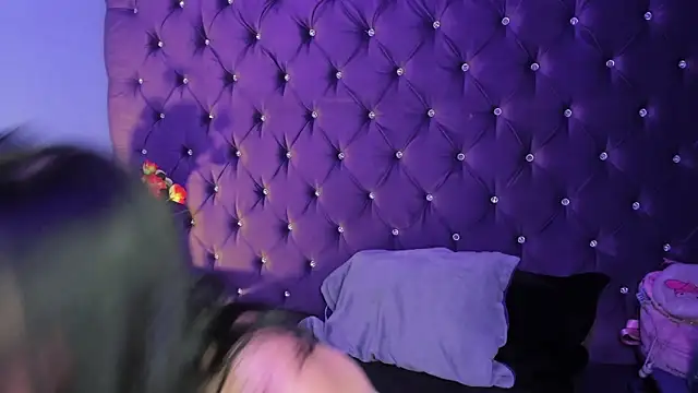 CharlotteStuart online show from 04/07/26, 03:40