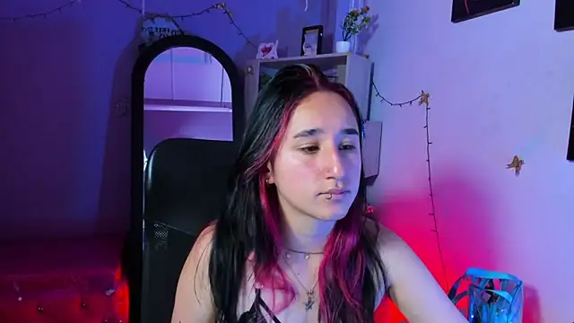 CharlotteStuart online show from 04/16/26, 03:40