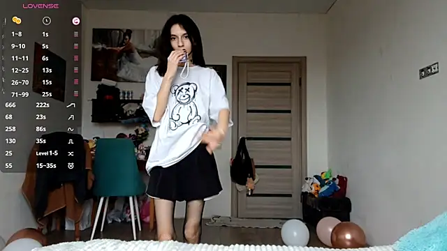 Snapshot of KennaElse chatting on 11/25/25, 07:08 KennaElse online show from 11/25/25, 07:08