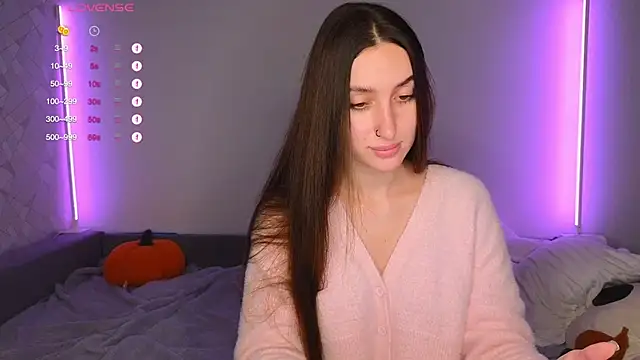 KikkyMi online show from 11/29/25, 08:23