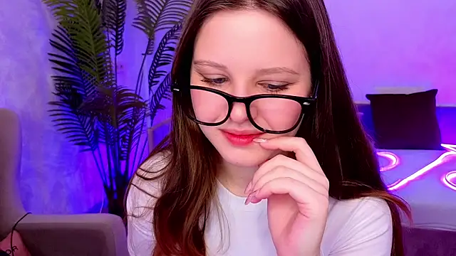 Lana Moon   online show from 11/30/25, 02:15