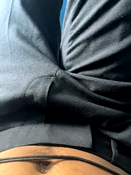 Snapshot of saikumar75 chatting on 11/26/25, 07:53 saikumar75 online show from 11/26/25, 07:53