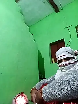 Snapshot of Hot_kire chatting on 12/16/25, 10:15 Hot kire online show from 12/16/25, 10:15