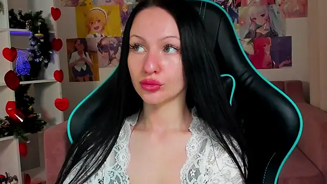 NaomiBlakes online show from 12/19/25, 05:36